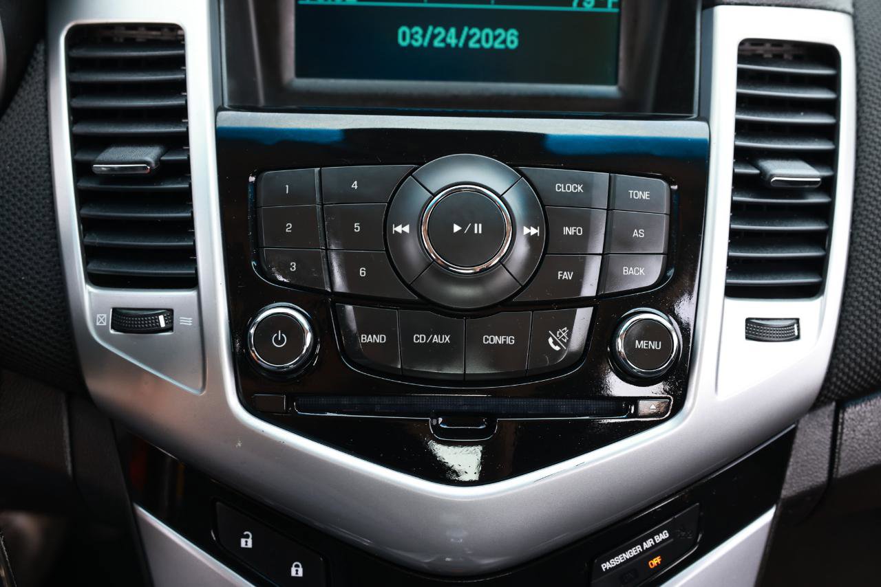 Used 2011 Chevrolet Cruze Eco FWD image 32