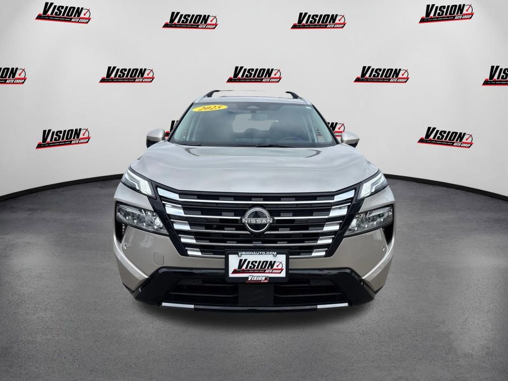 Certified 2025 Nissan Rogue Platinum video 2