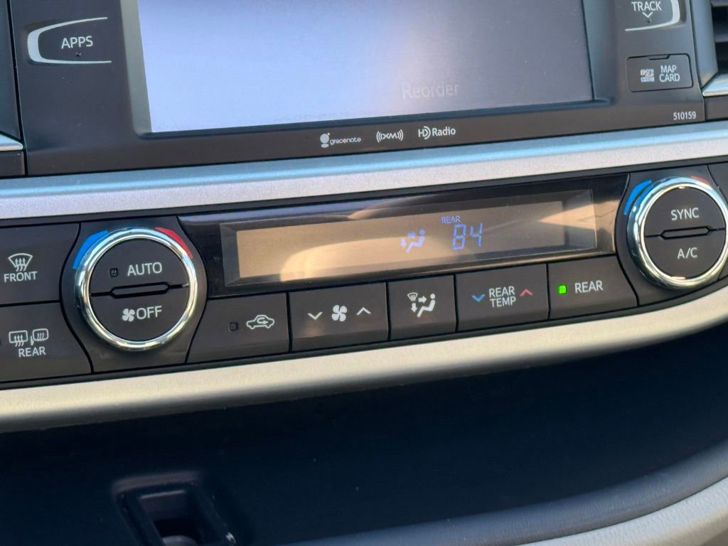 Used 2016 Toyota Highlander XLE image 31