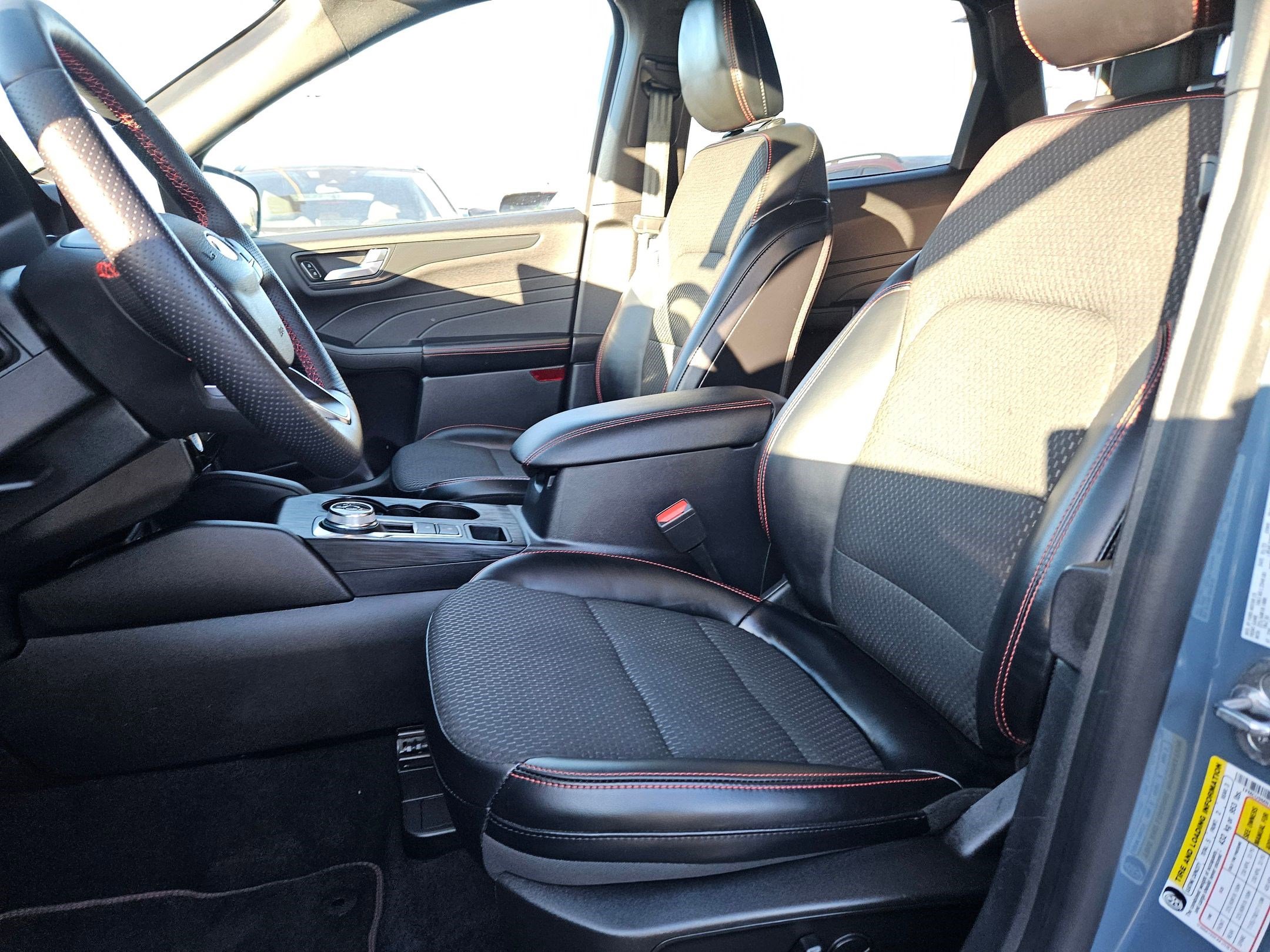 Used 2023 Ford Escape ST-Line w/ Tech Pack #1 AWD/4WD image 17