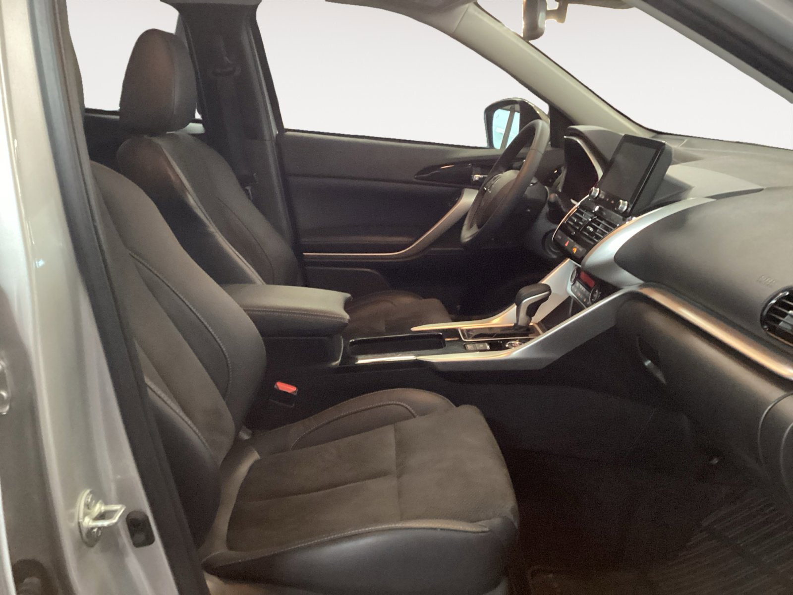 Used 2022 Mitsubishi Eclipse Cross SE image 15