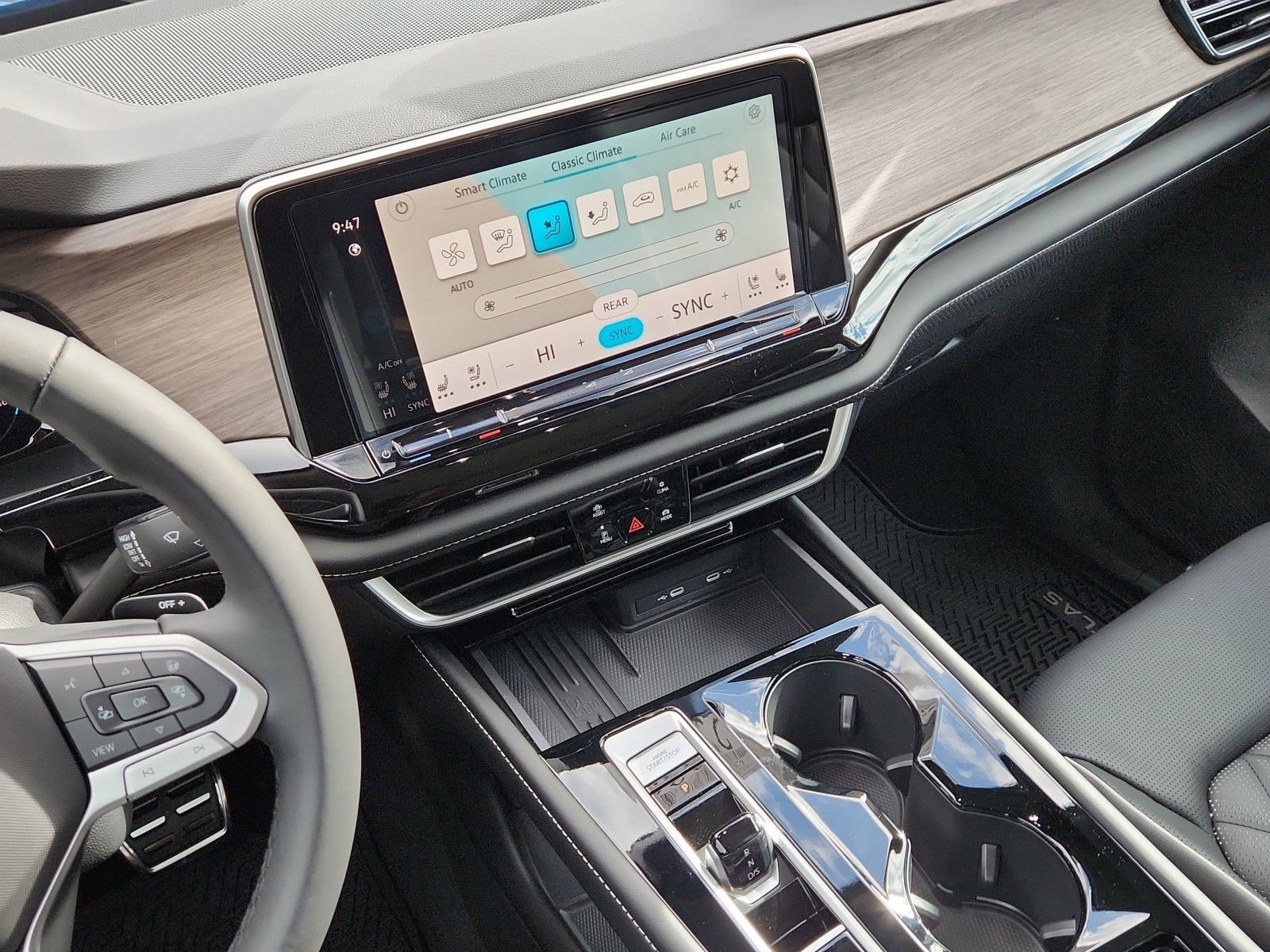 New 2026 Volkswagen Atlas SEL Premium R-Line image 13