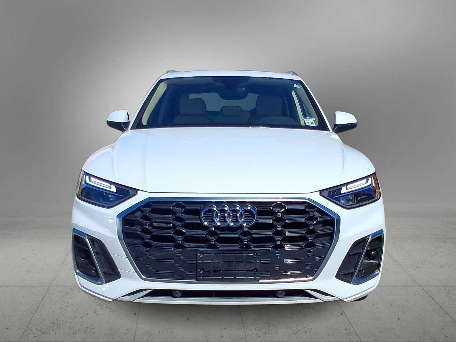 Used 2023 Audi Q5 2.0T Premium w/ Convenience Package AWD/4WD image 3