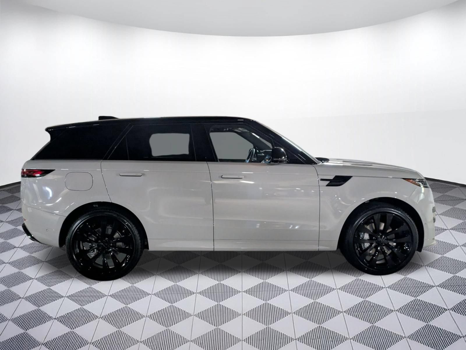 New 2026 Land Rover Range Rover Sport Dynamic SE AWD/4WD image 12