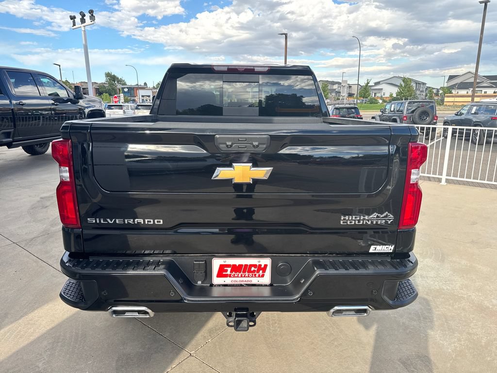 Used 2025 Chevrolet Silverado 1500 High Country w/ High Country Premium Package AWD/4WD image 4