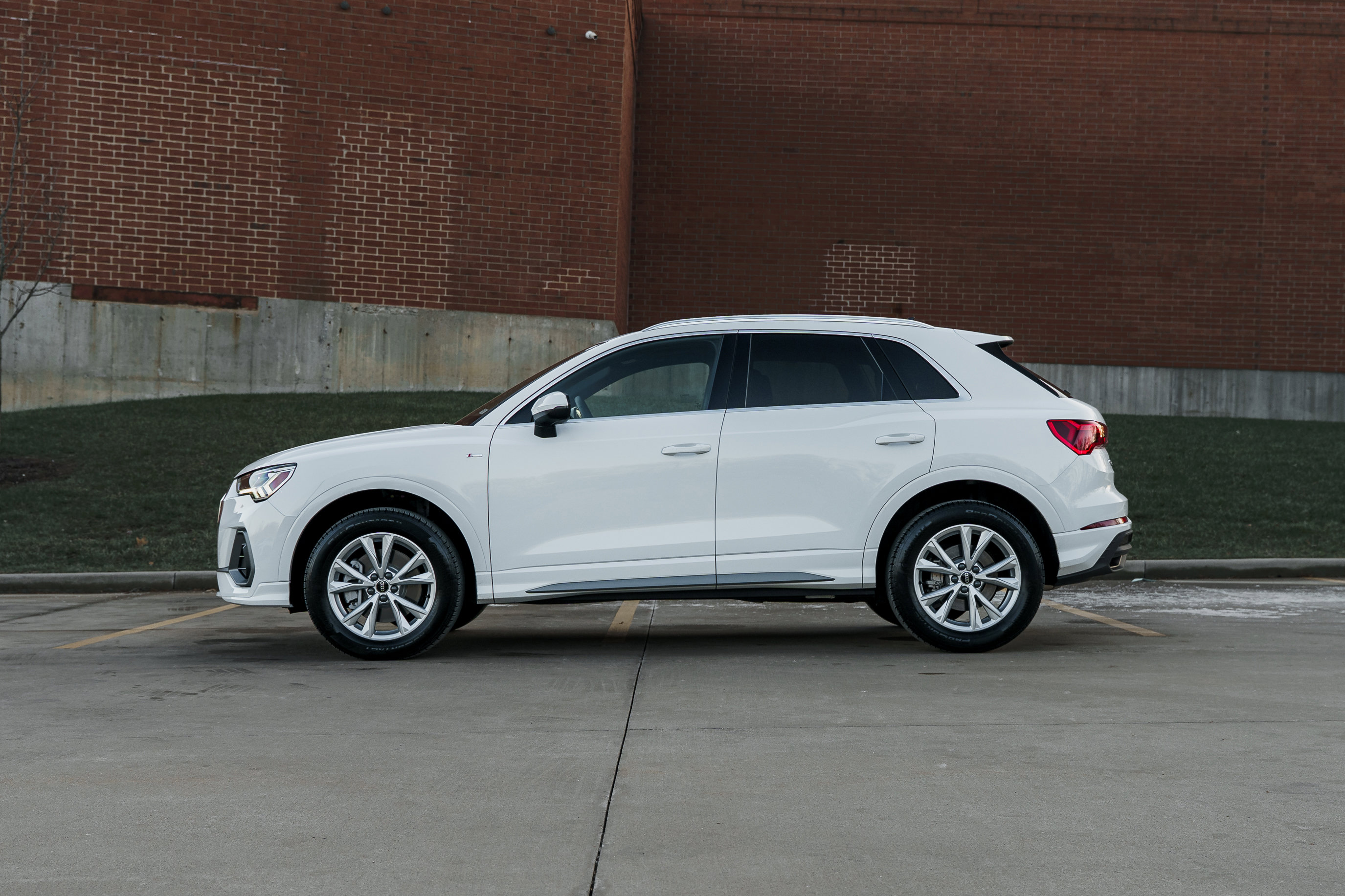 Certified 2025 Audi Q3 2.0T Premium w/ Convenience Package image 6