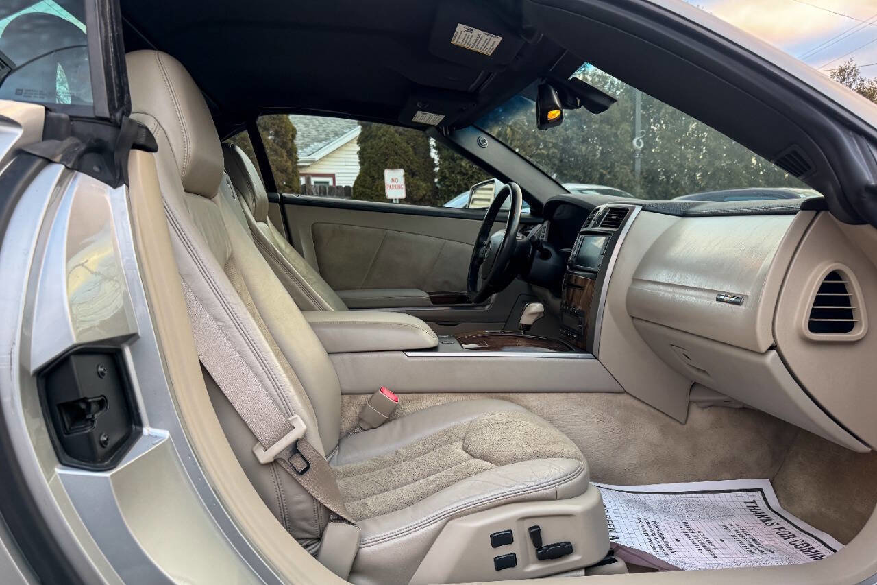 Used 2006 Cadillac XLR V image 18