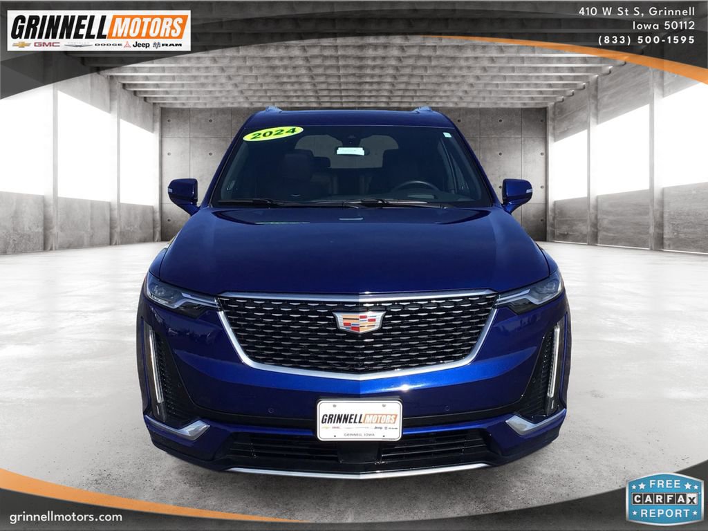 Used 2024 Cadillac XT6 Premium Luxury w/ Technology Package image 2