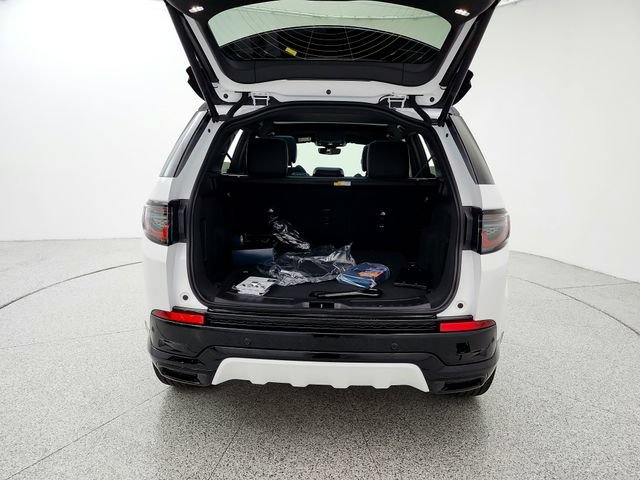 New 2026 Land Rover Discovery Sport Landmark AWD/4WD image 19