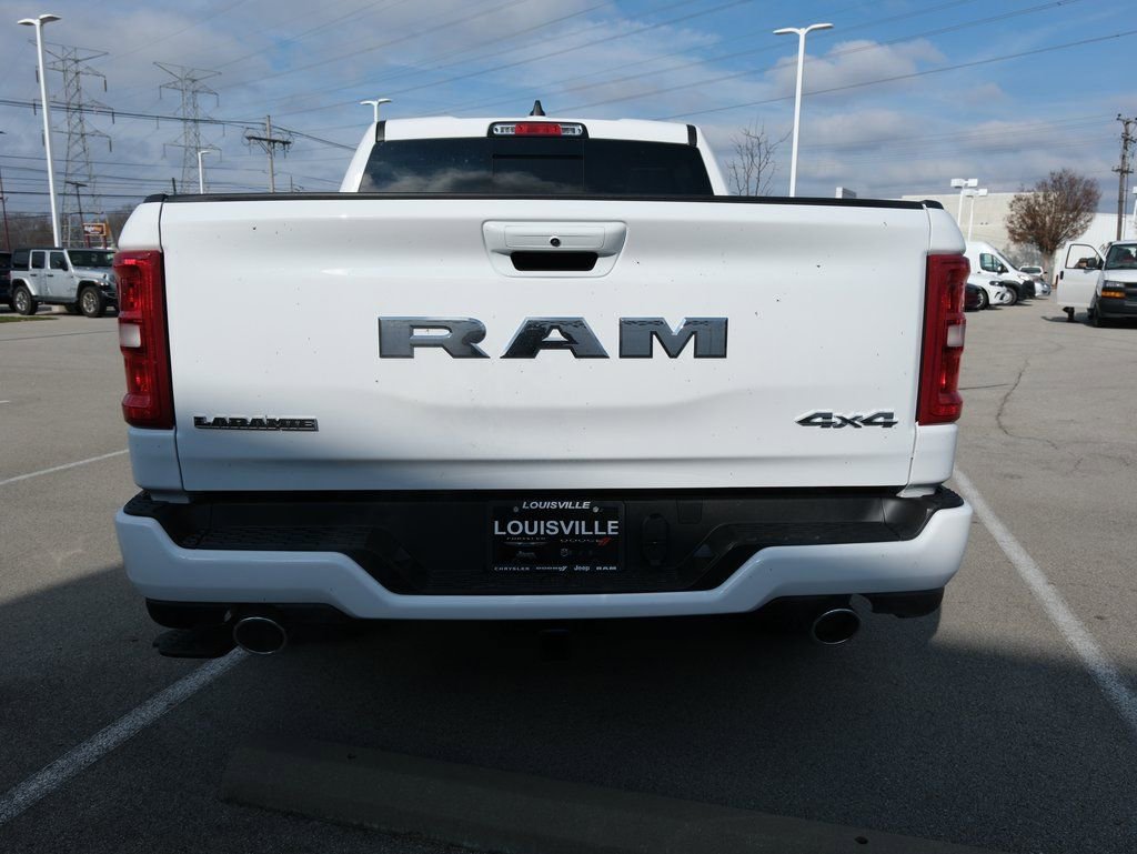 New 2026 RAM 1500 Laramie w/ Laramie Preferred Package AWD/4WD image 9