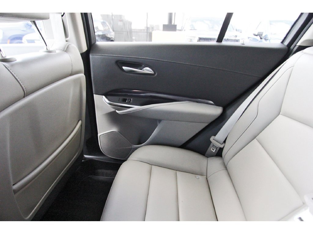 Certified 2023 Cadillac XT4 Luxury FWD image 12