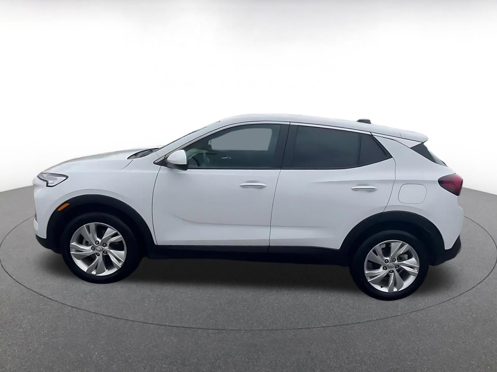 Used 2025 Buick Encore GX Preferred FWD image 9