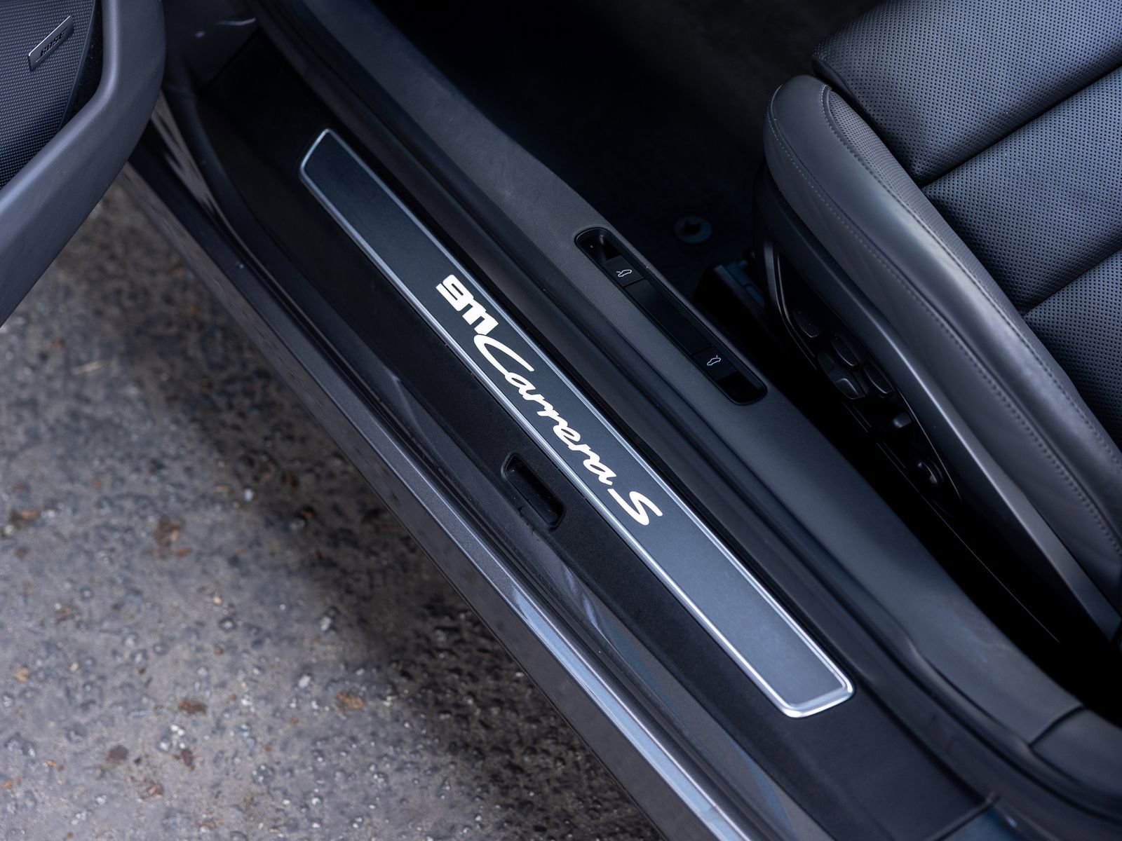 Certified 2020 Porsche 911 Carrera S RWD image 29
