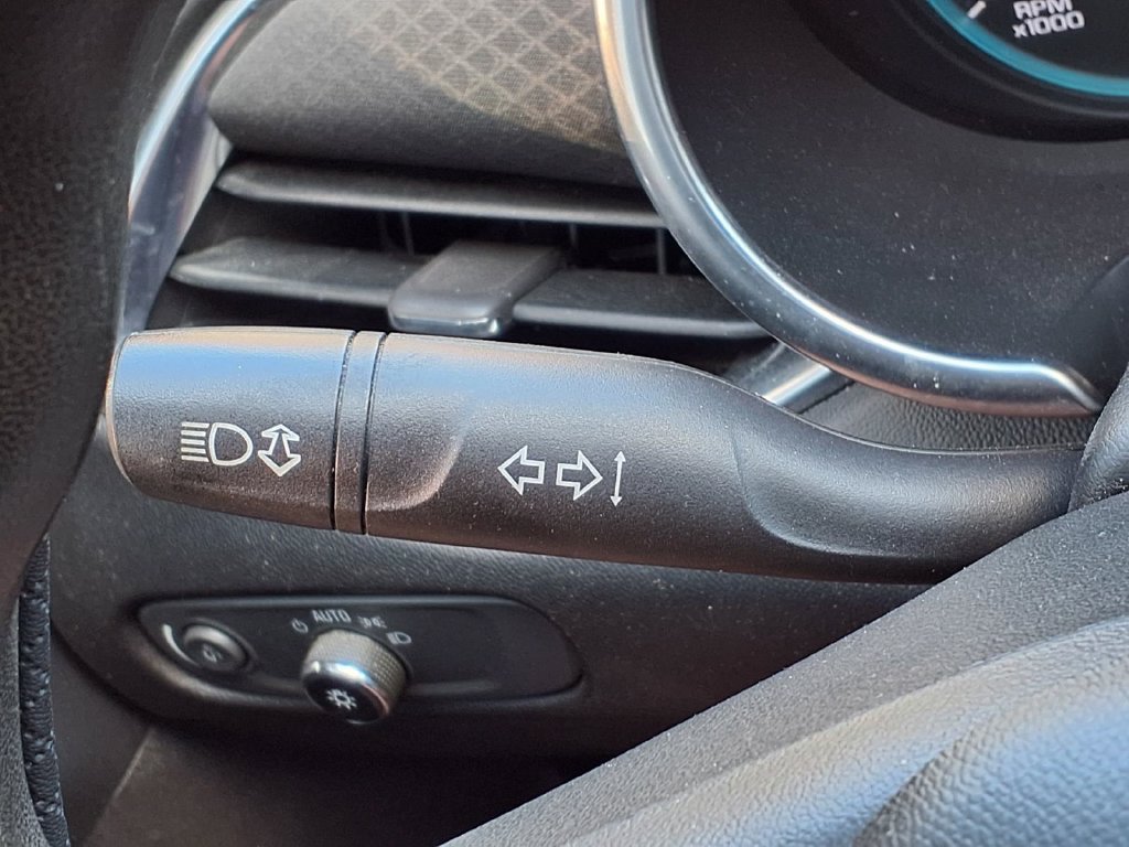 Used 2016 Chevrolet Malibu LT FWD image 20