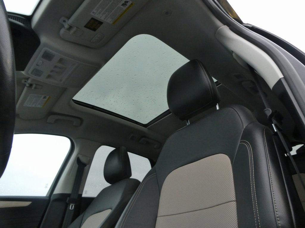 Used 2022 Ford Escape Titanium w/ Titanium Elite Package AWD/4WD image 24