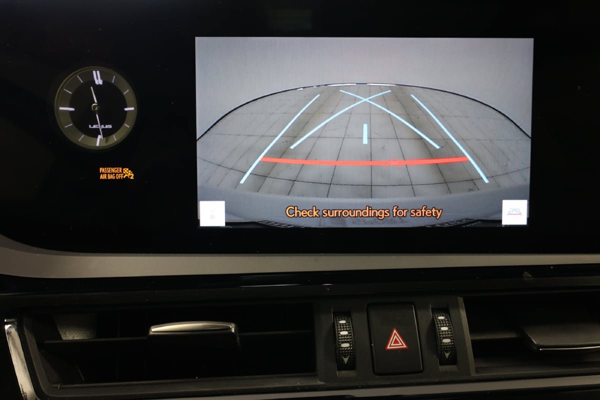 Used 2023 Lexus ES 350 F Sport w/ Accessory Package (Z2) FWD image 7