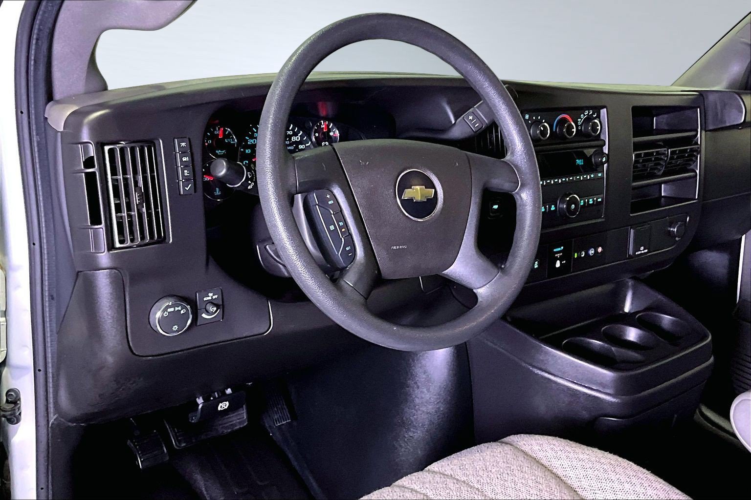 Used 2023 Chevrolet Express 3500 LS RWD image 18