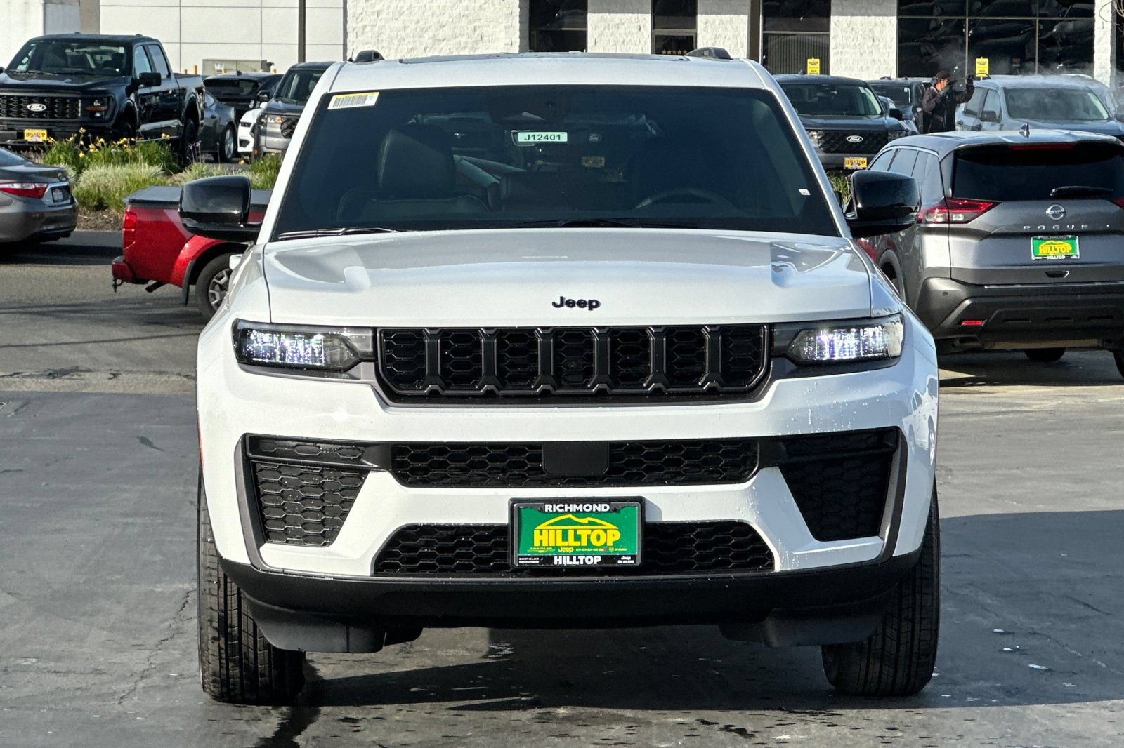 New 2026 Jeep Grand Cherokee Altitude AWD/4WD image 9