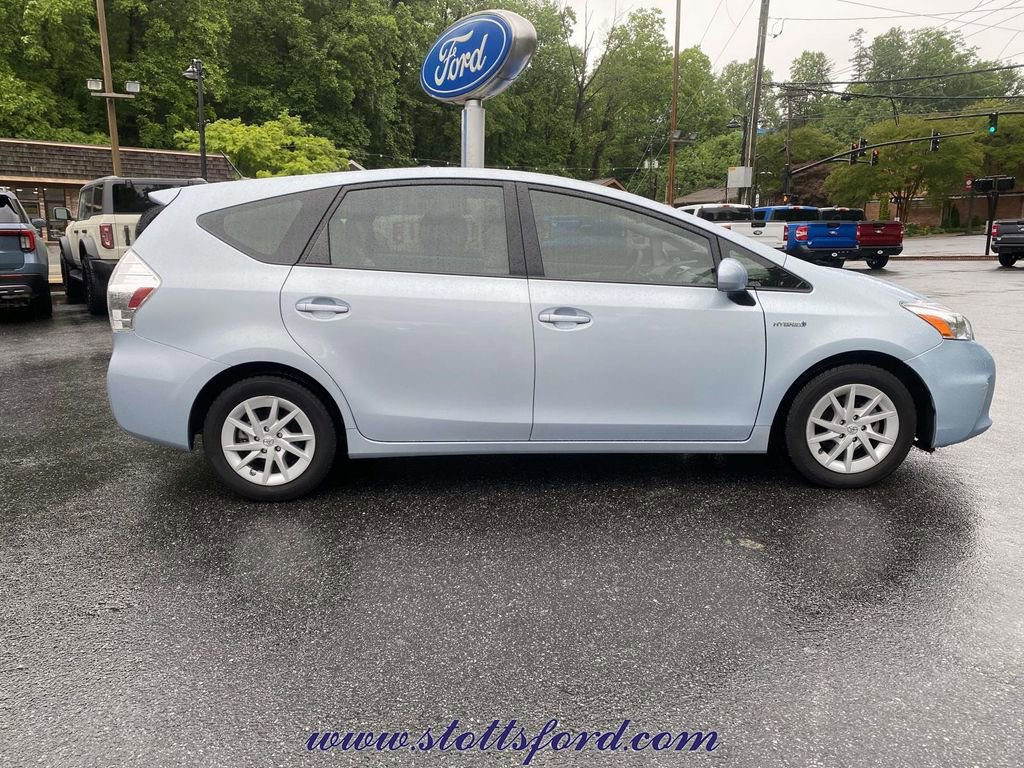 Used 2012 Toyota Prius V Three FWD image 8