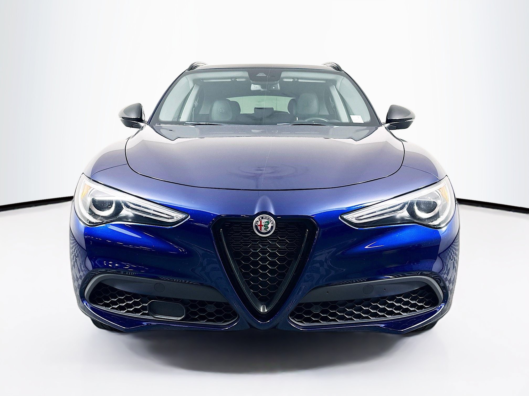 Used 2021 Alfa Romeo Stelvio Sprint w/ Nero Edizione AWD/4WD image 2