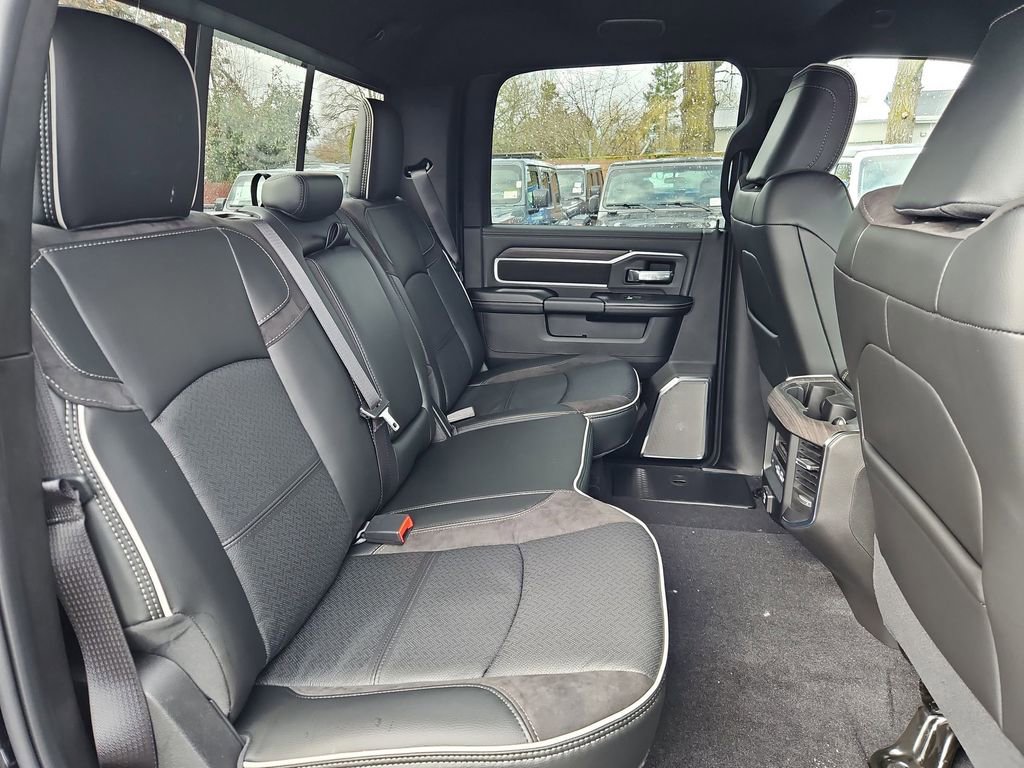 New 2026 RAM 2500 Laramie AWD/4WD image 15