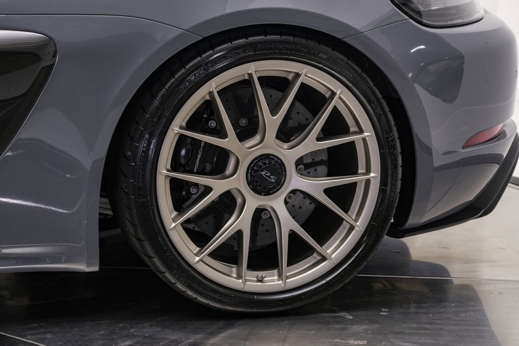 Used 2025 Porsche 718 Cayman GT4 RS w/ Weissach Package RWD image 52