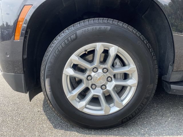 Certified 2026 Chevrolet Suburban LT w/ Comfort Package AWD/4WD image 10