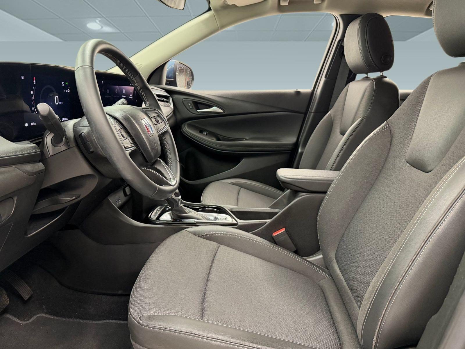 Used 2024 Buick Encore GX Preferred FWD image 4