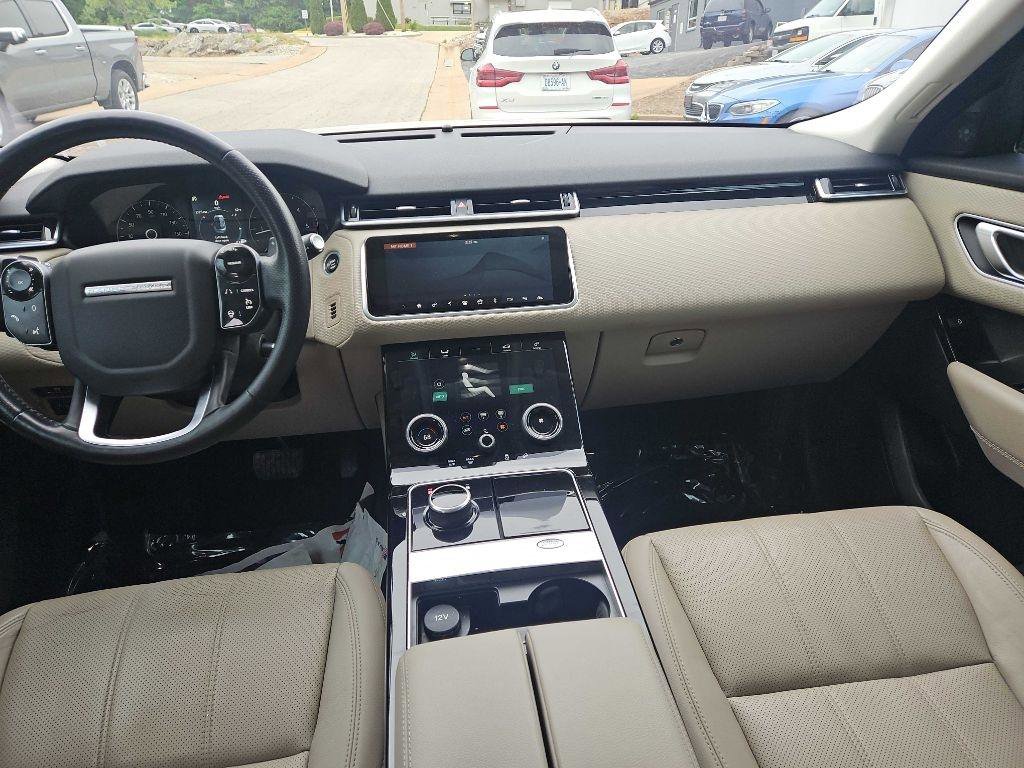 Used 2018 Land Rover Range Rover Velar S AWD/4WD image 39