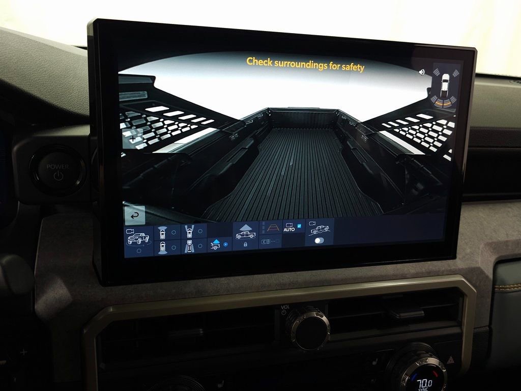 Used 2024 Toyota Tacoma Trailhunter image 32