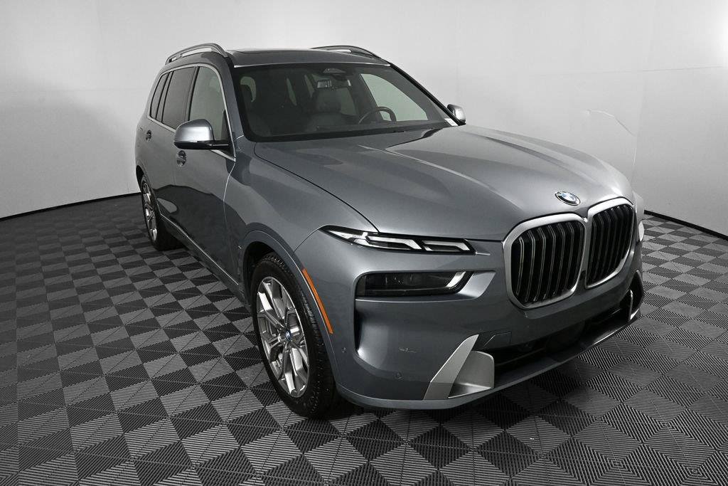 Used 2023 BMW X7 xDrive40i w/ Executive Package AWD/4WD image 24