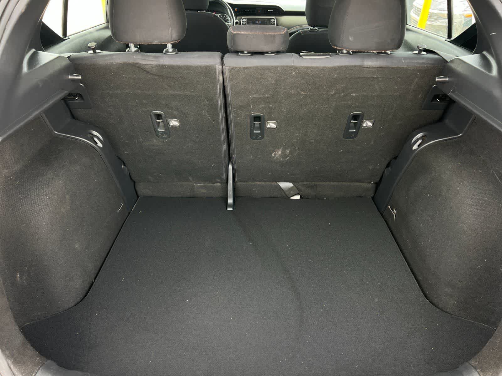 Used 2018 Nissan Kicks SR w/ Exterior Package FWD image 16