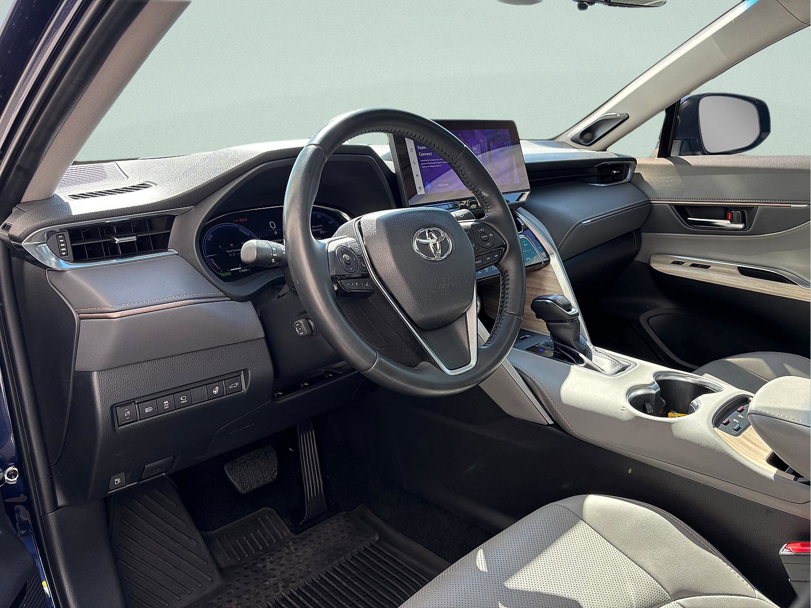 Used 2024 Toyota Venza Limited AWD/4WD image 15