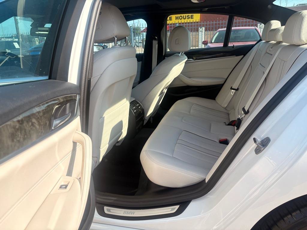 Used 2023 BMW 530i xDrive w/ Convenience Package AWD/4WD image 10