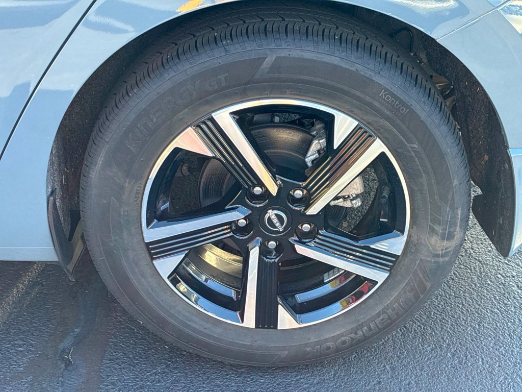 Certified 2025 Nissan Sentra SV FWD image 11
