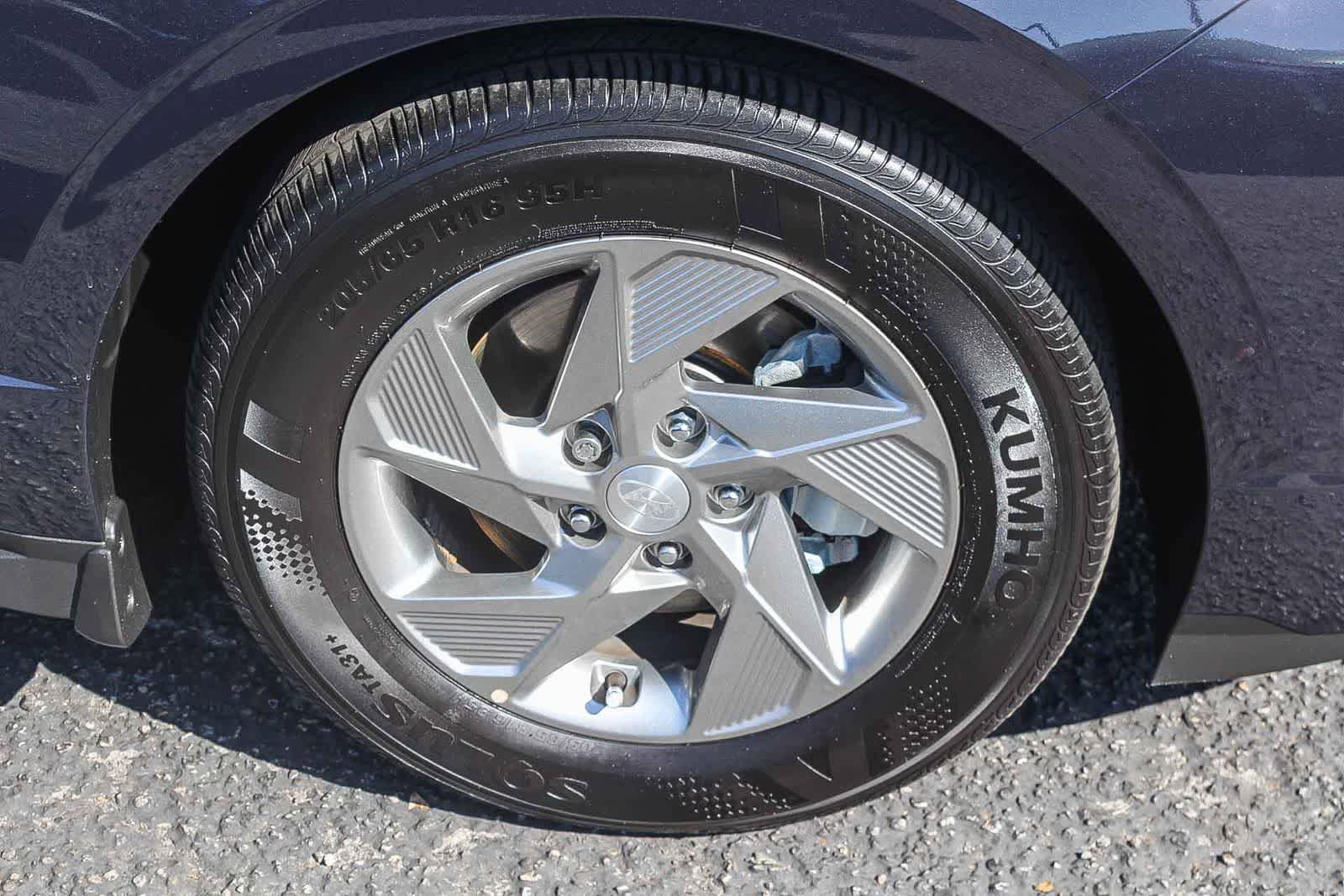 Certified 2025 Hyundai Sonata SE image 12