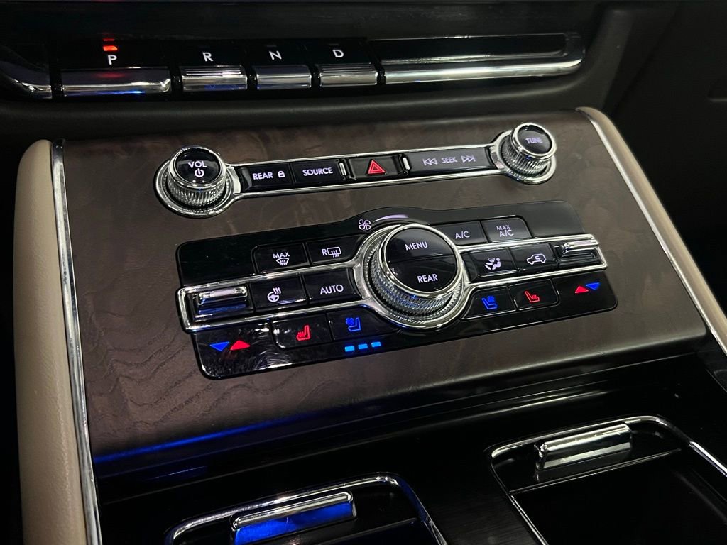 Used 2023 Lincoln Aviator Reserve w/ Equipment Group 201A image 20