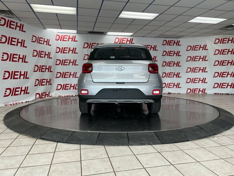 New 2026 Hyundai Venue SEL FWD image 6