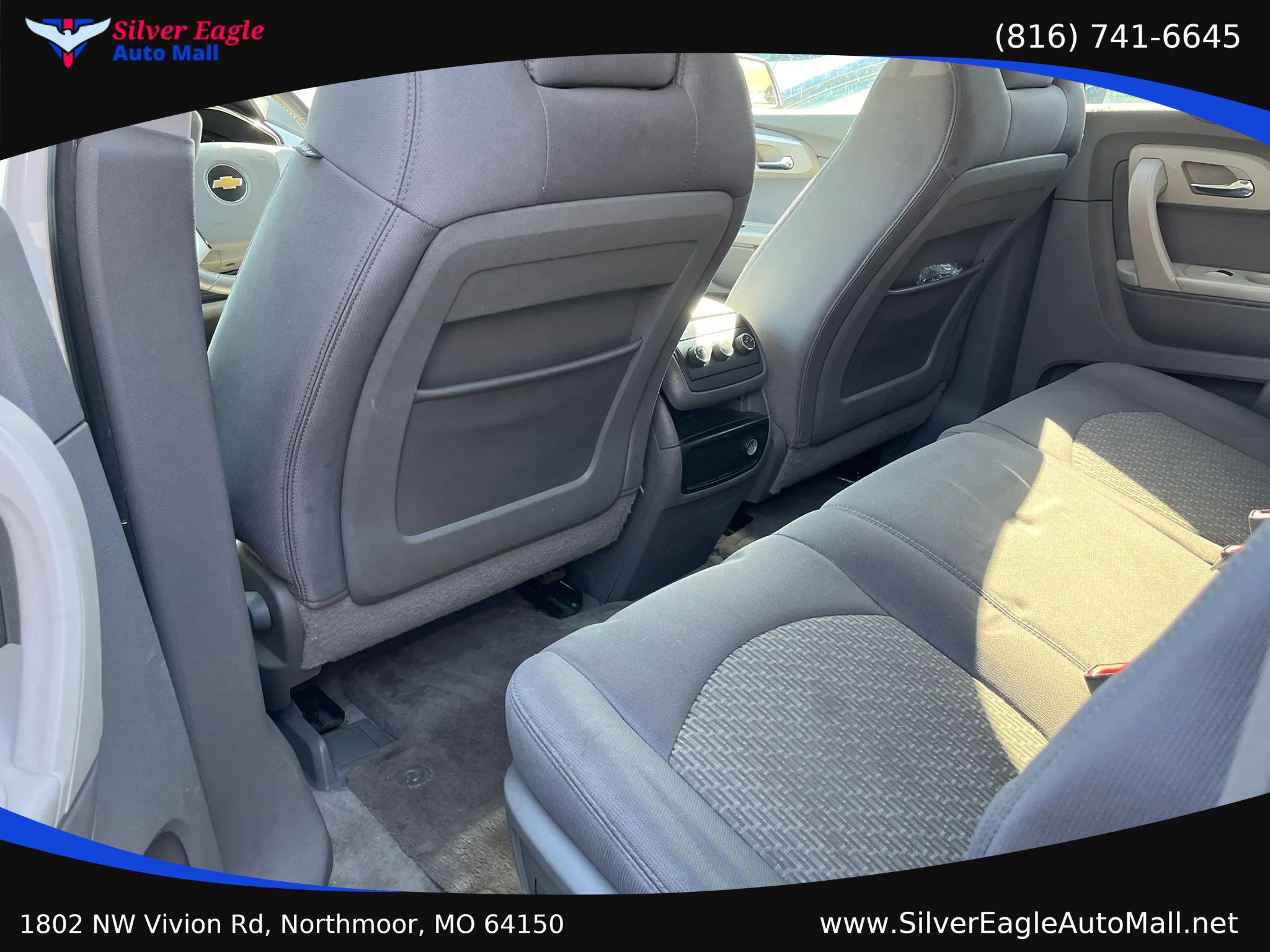 Used 2011 Chevrolet Traverse LS FWD image 8