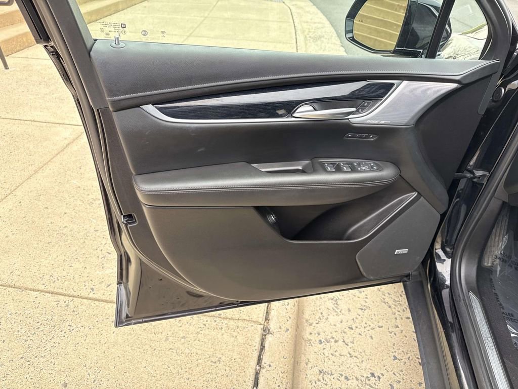 Used 2024 Cadillac XT5 Premium Luxury image 28