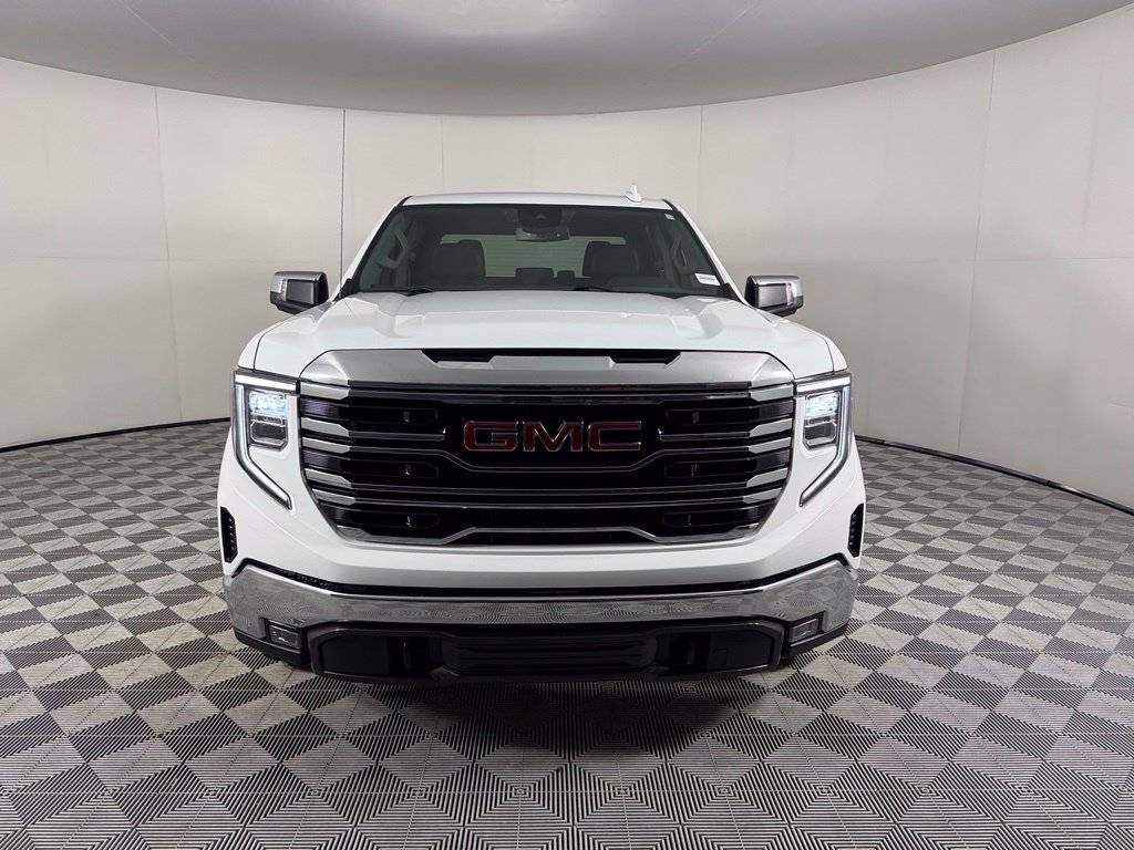 Used 2025 GMC Sierra 1500 SLT RWD image 2