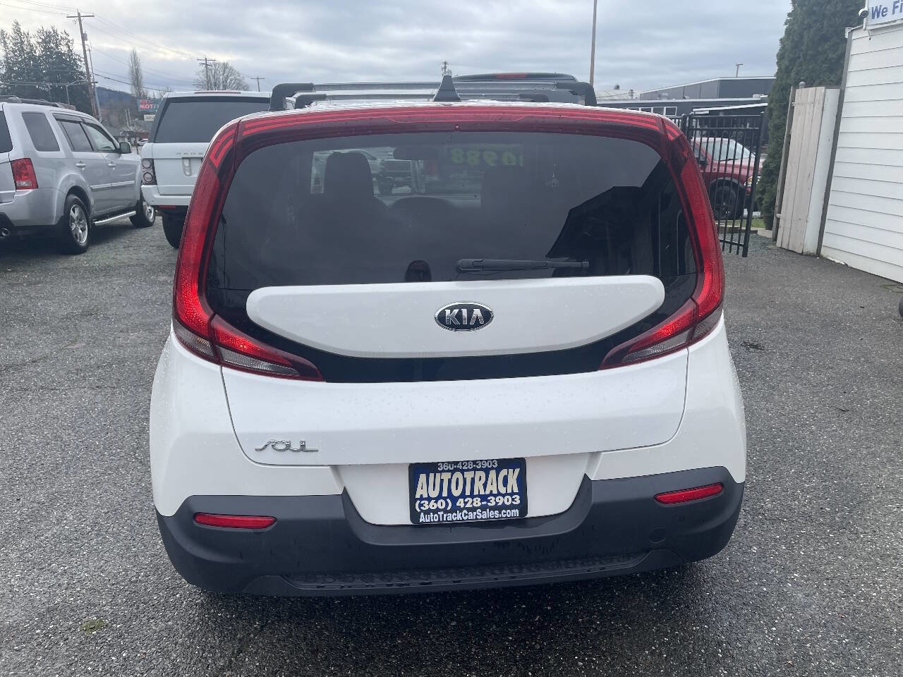 Used 2020 Kia Soul LX image 3