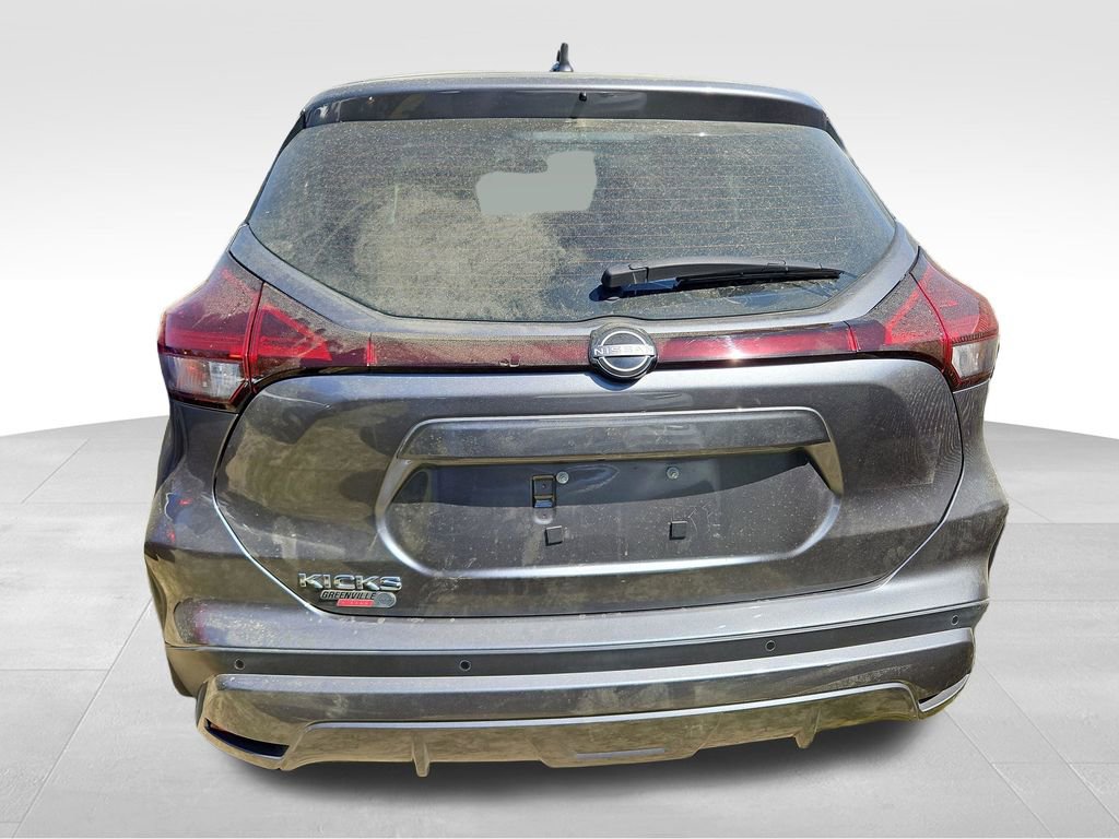 Used 2023 Nissan Kicks S image 5