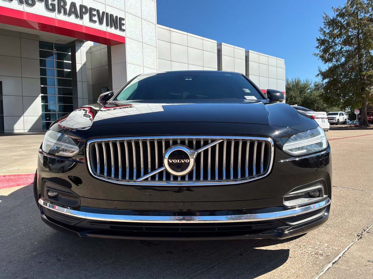 Used 2022 Volvo S90 B6 Inscription w/ Advanced Package AWD/4WD image 3