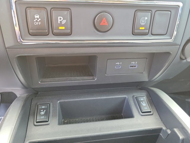 Used 2024 Nissan Titan SV w/ SV Convenience Package image 37