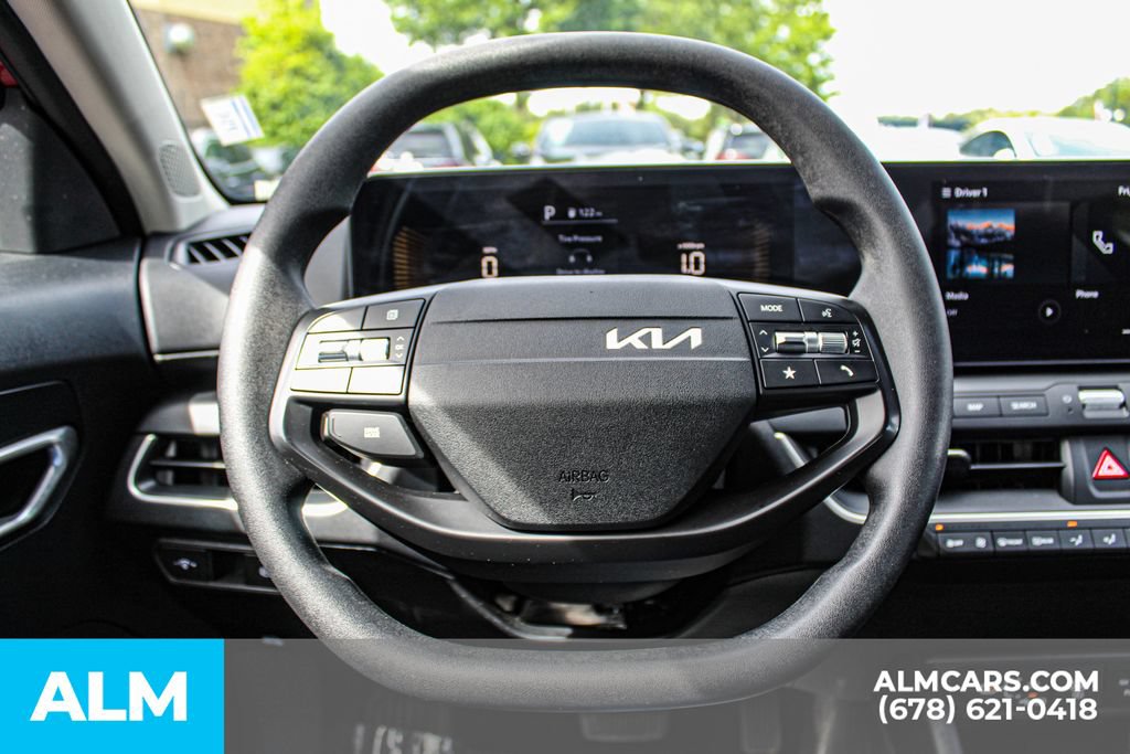 Used 2025 Kia K4 FWD image 21