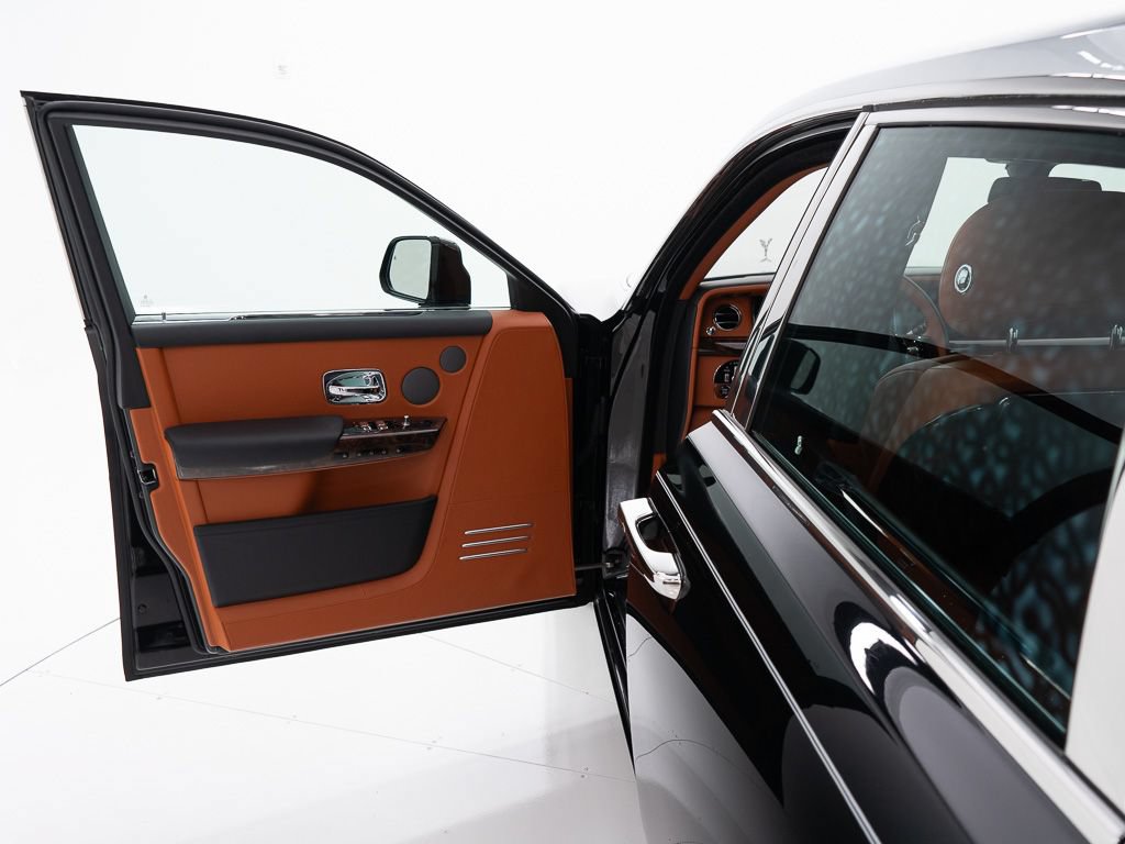 Certified 2023 Rolls-Royce Phantom Sedan RWD image 11