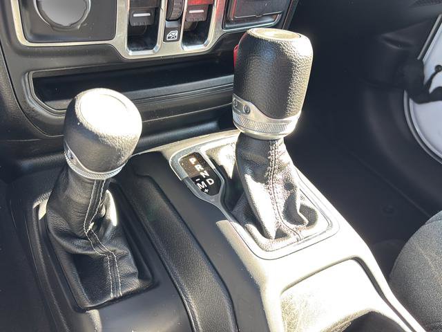 Certified 2024 Jeep Wrangler Sport S image 33