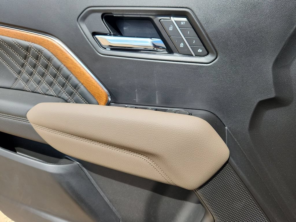 New 2026 GMC Canyon Denali AWD/4WD image 7