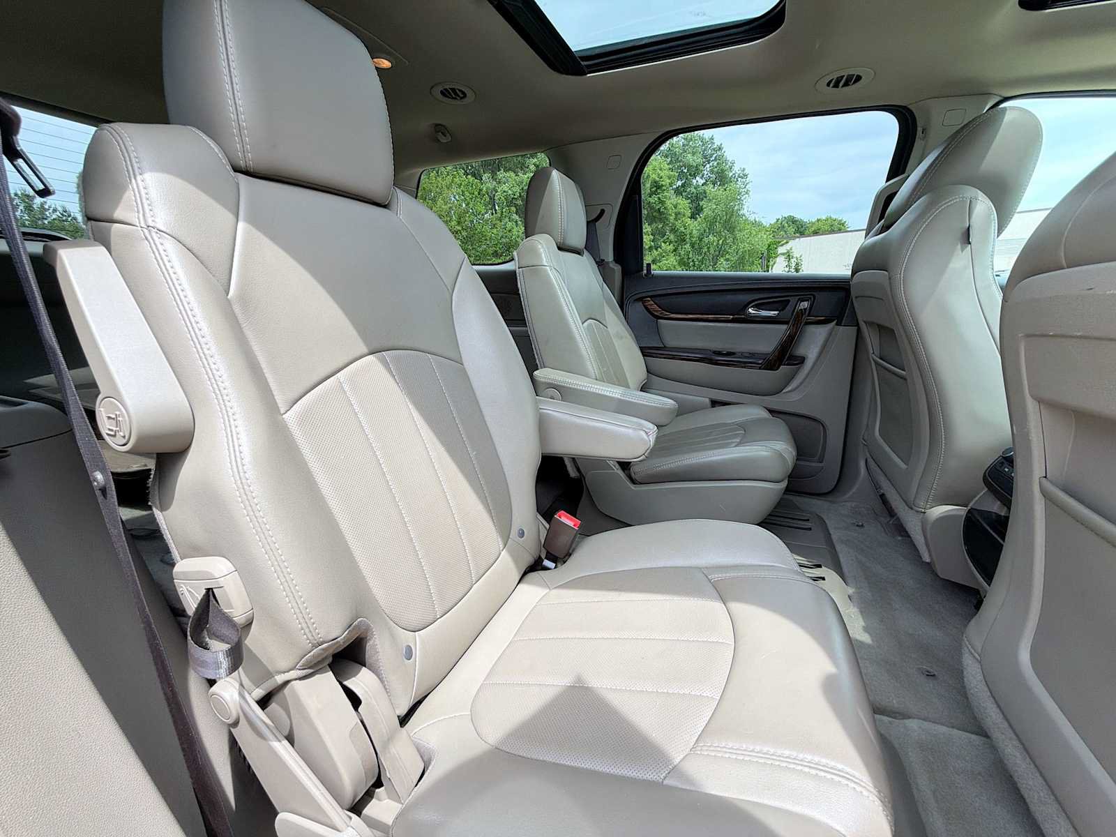 Used 2016 GMC Acadia Denali AWD/4WD image 18